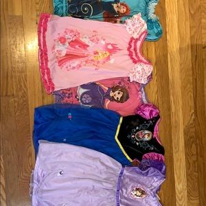 Disney princess lot of 5 nightgowns.